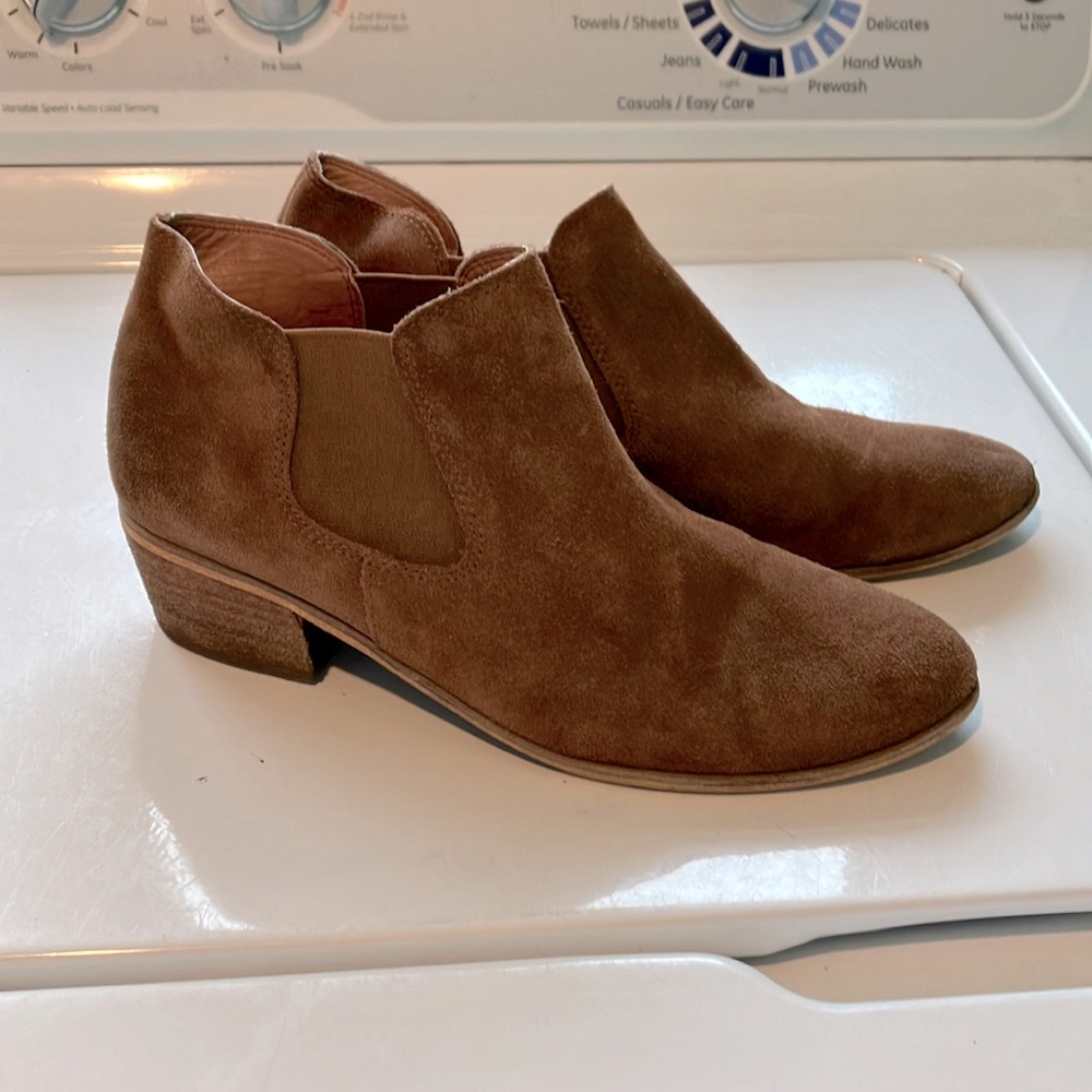 BP size 10 women’s suede tan boots ankle booties western cowgirl rodeo